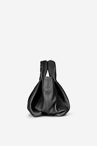 Munthe - Lixia in Black