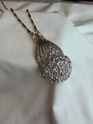 Floral Pendant Necklace