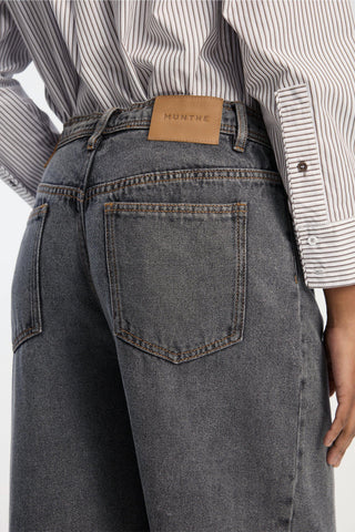 Munthe - Obey Pants in Grey