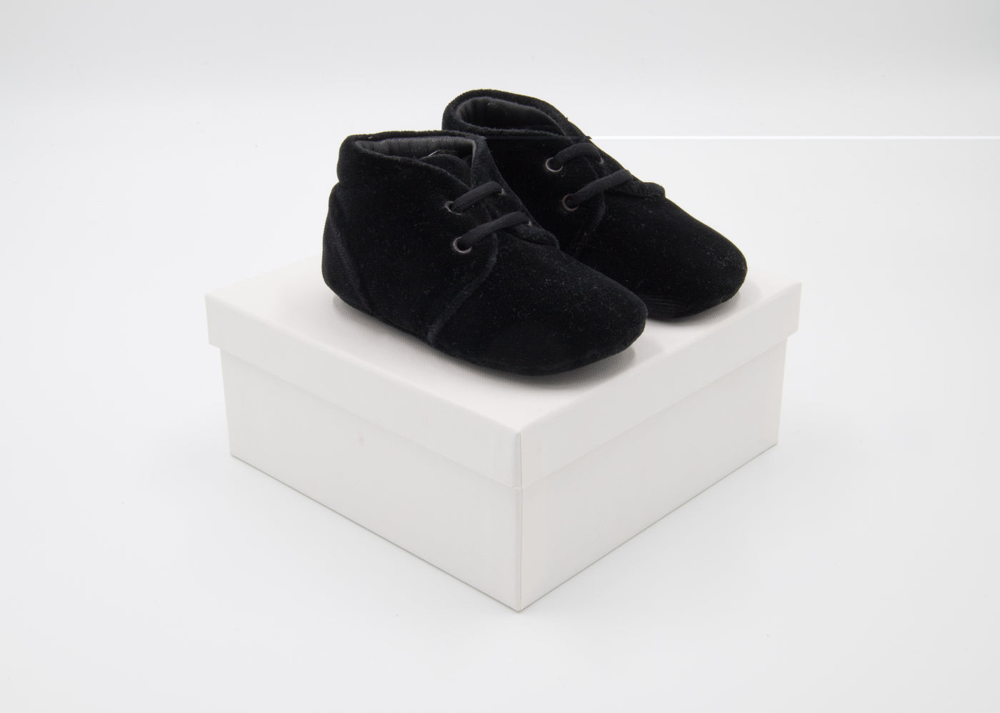 Dolce & Gabbana  –  Sneakers Allacciata in Velluto